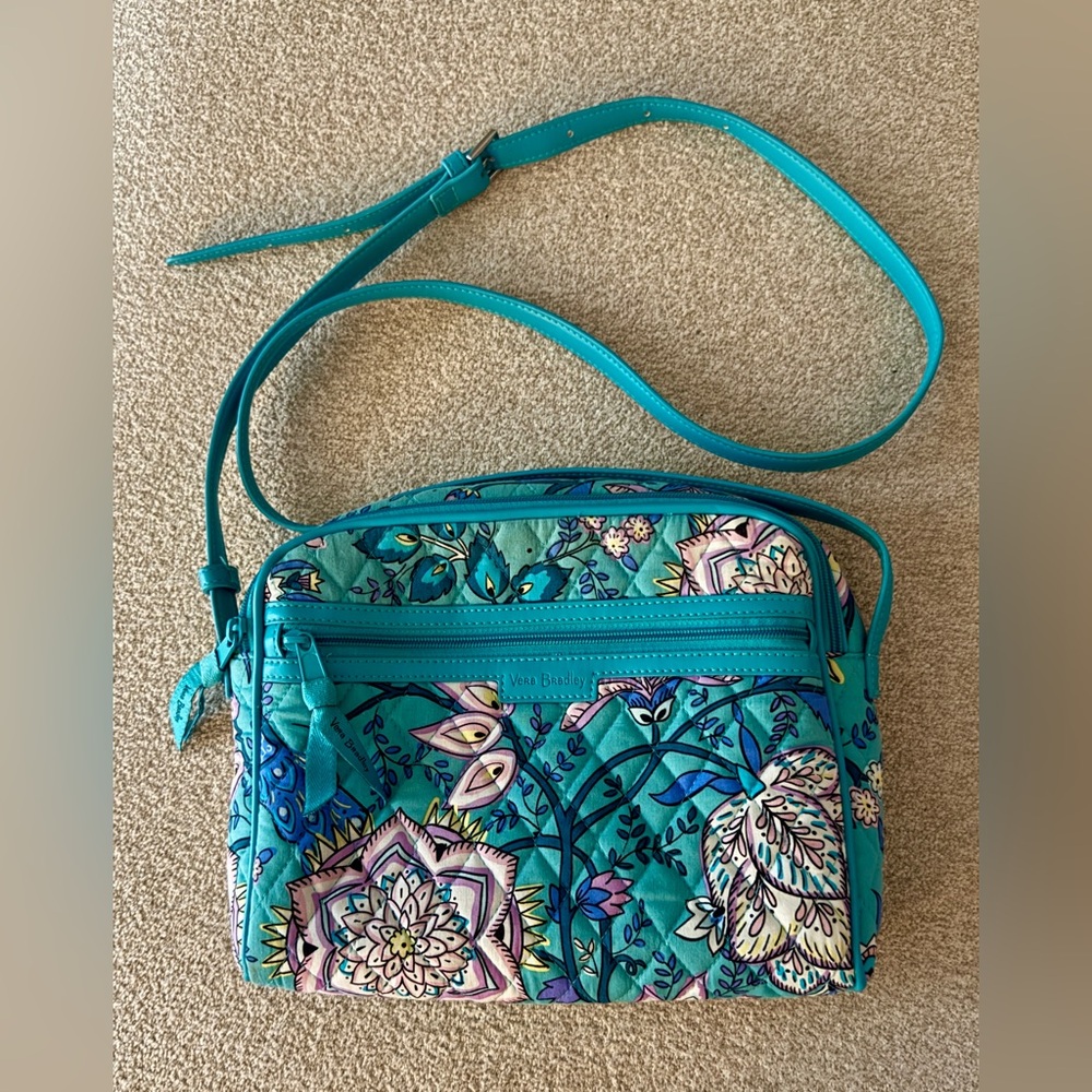 Vera Bradley Peacock Garden Crossbody Bag 9 x 8 x 2